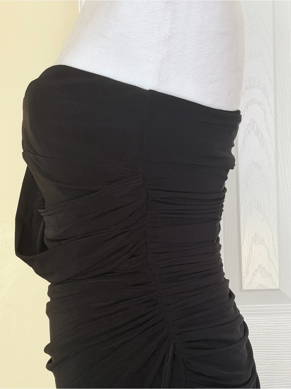 Marciano One-Shoulder Black Ruched Drape Dress Back Zip Sexy Fitted Small NWT - Picture 9 of 12